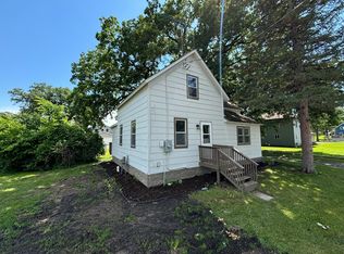 459 4th St N, Brownton, MN 55312