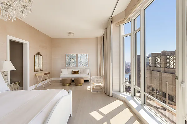 Sold by Compass | media 19