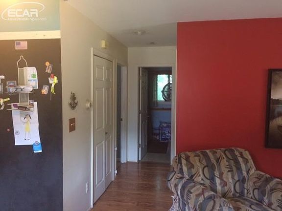 5th image of 1155 Hendricks Dr