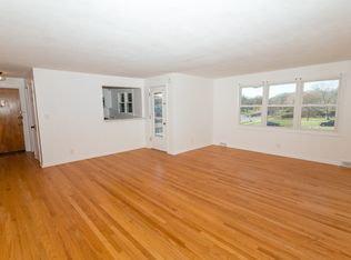 1515 Meadowbrook Dr #4, Syracuse, NY 13224