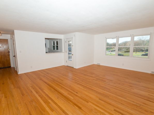 1515 Meadowbrook Dr #4