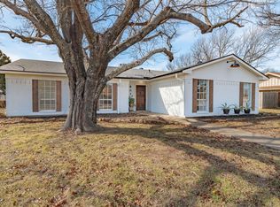 807 Spanish Trail Dr, Granbury, TX 76048