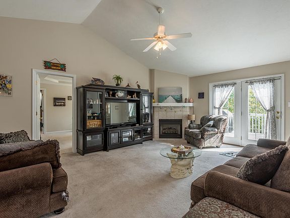 5th image of 4634 Wellington Point Ln