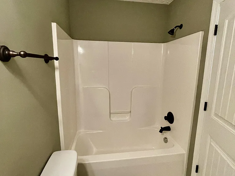 142 Old Tavern Cir #1 — Photo 24