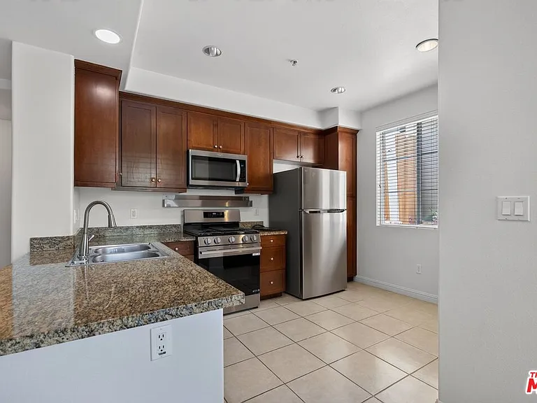 360 Avenue 26 #107 — Photo 11