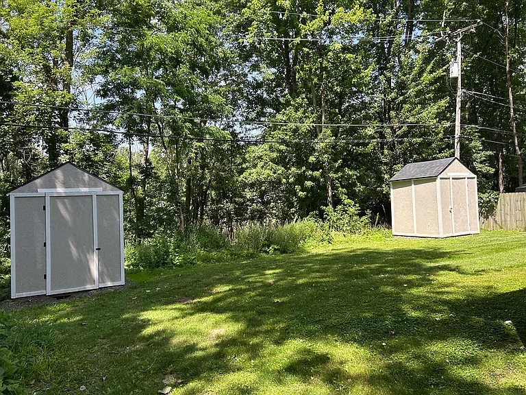 217 Glenmoor St — Photo 14