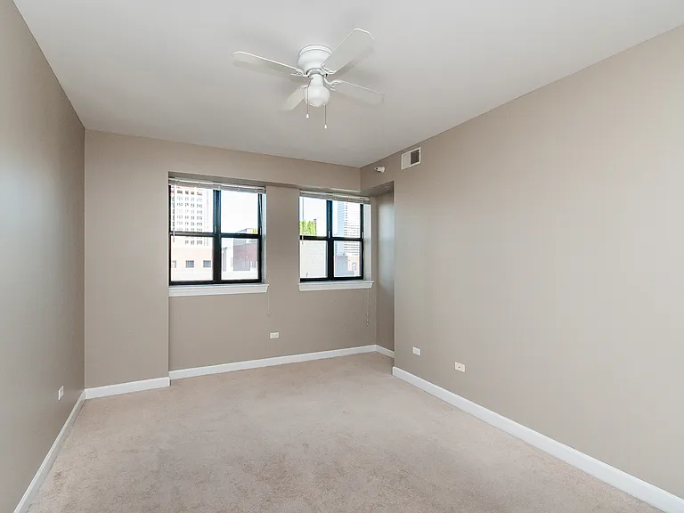 451 W Huron St #703 — Photo 16