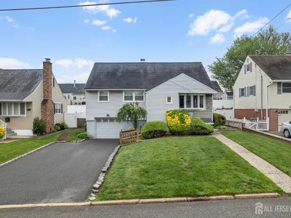 58 Hudson St, Metuchen, NJ 08840