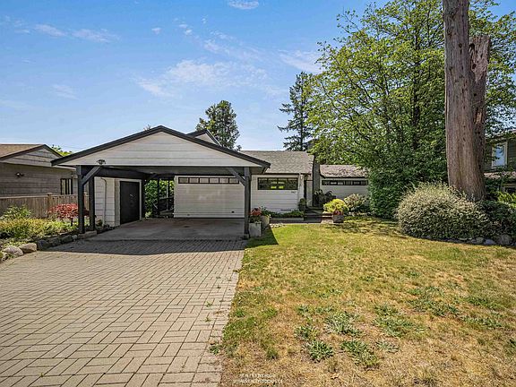3rd image of 947 Evergreen Pl