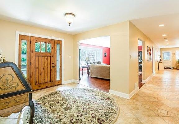 3rd image of 1 Saratoga Ct