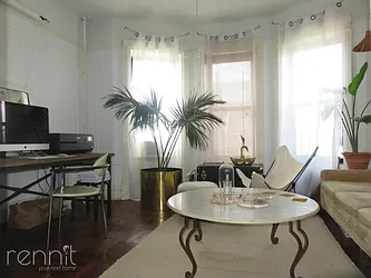 Rented by Rennit Inc.