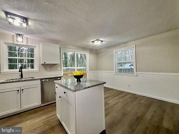 3rd image of 12995 Rousby Hall Rd