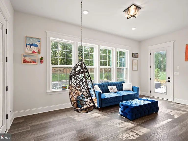 23297 Hastings Ridge Ct — Photo 17