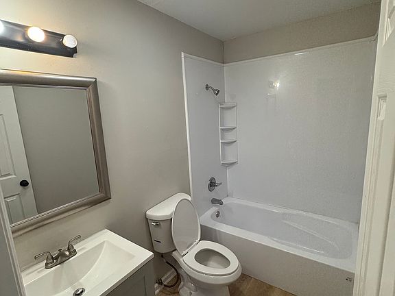 3rd image of 1495 Bailey St #C