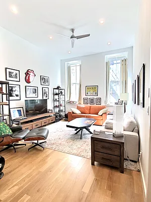 Rented by True Lofts New York LLC | media 9