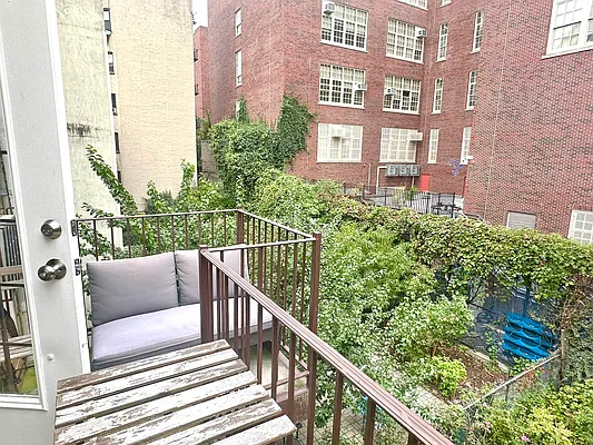 Rented by Corcoran | media 7