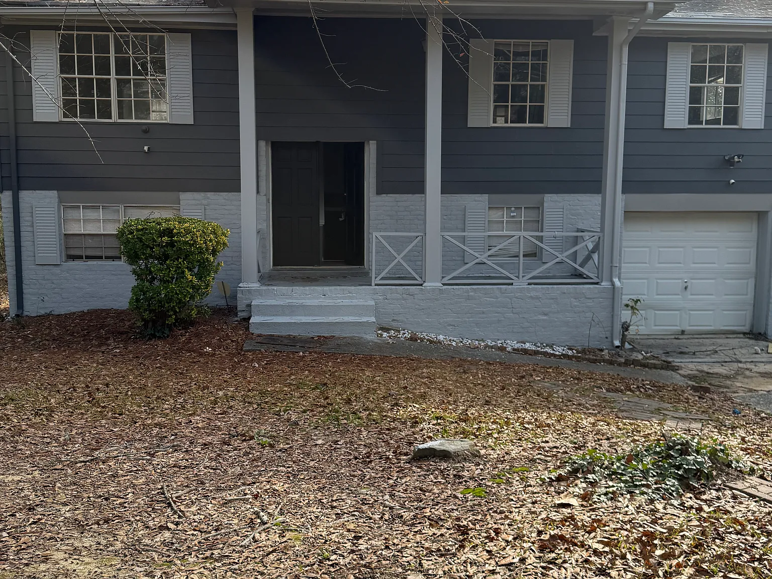 4 bed, $700 — Photo 1