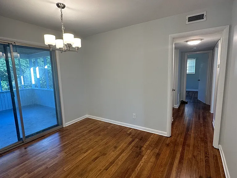 5096 Crestwood Rd — Photo 11