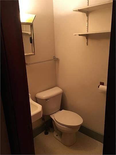 This is the bathroom of the next-door apartment. It is similar.