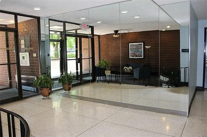 1st image of 395 Westchester Ave APT 6