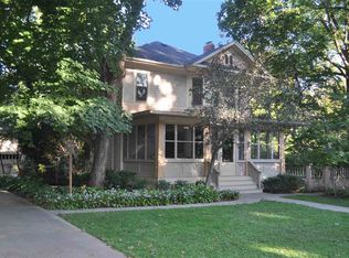 718 S Summit St, Iowa City, IA