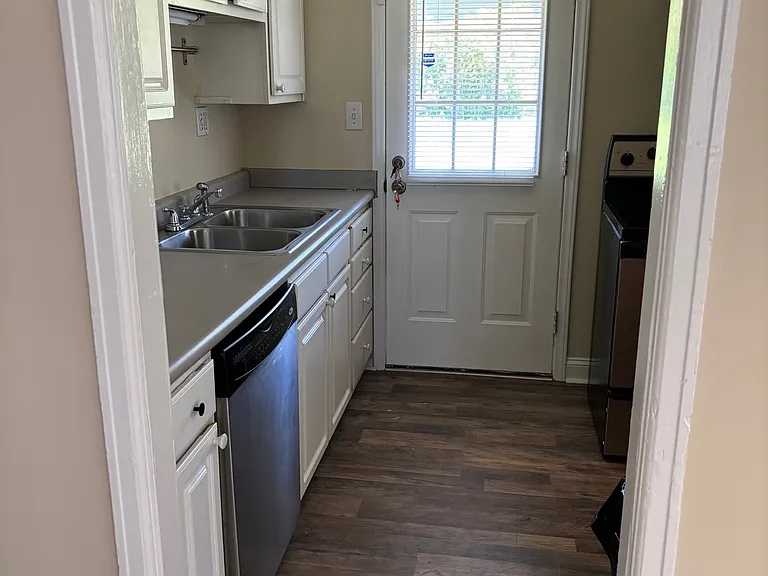 645 Dorothy Dr — Photo 5