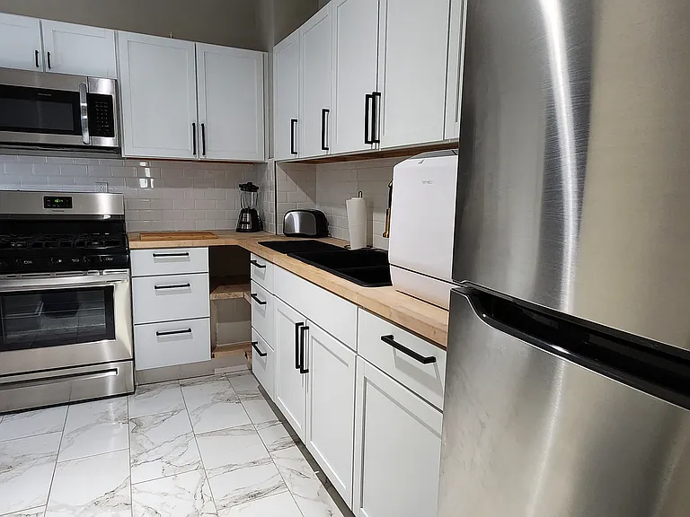1912 Wilcox St #1 — Photo 11