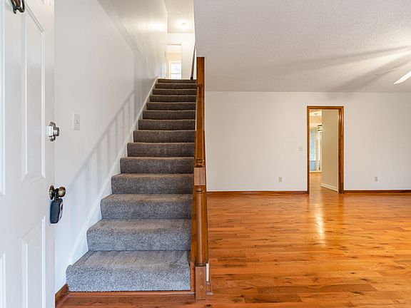 4th image of 143 Stone Mill Ln NW