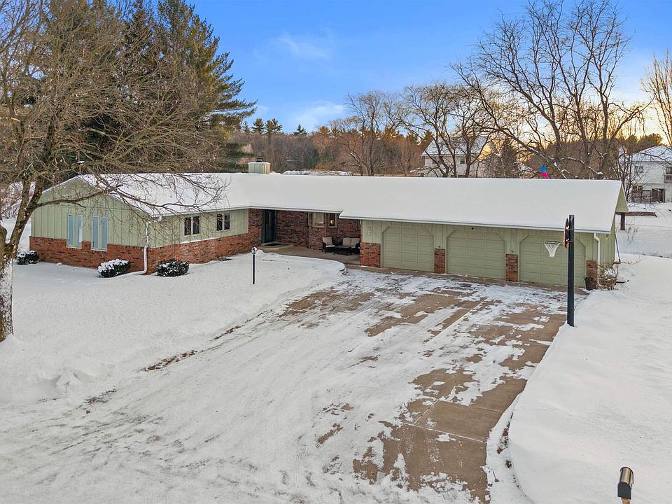 1st image of 941 BRENTWOOD DRIVE