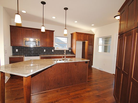3rd image of 3117 W Villa Dr