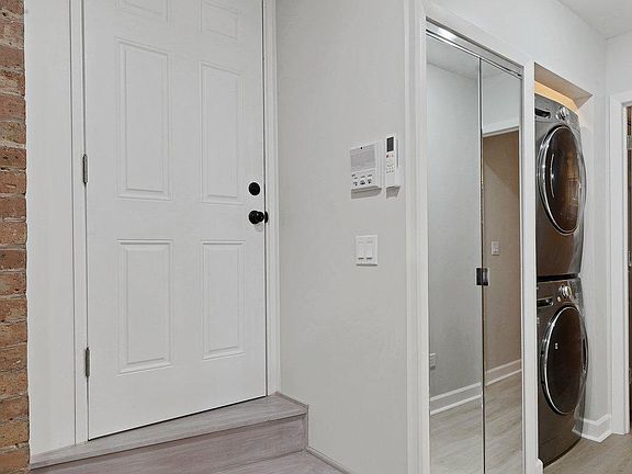 3rd image of 6201 N Winthrop Ave #2