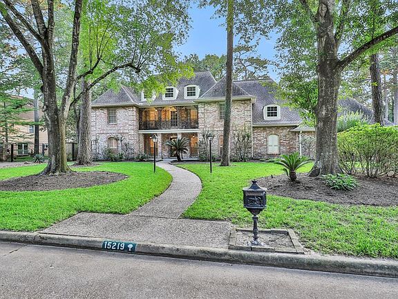 3rd image of 15219 Rainhollow Dr