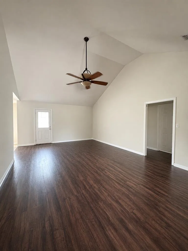 Building Photo - 4001 Conway Cir