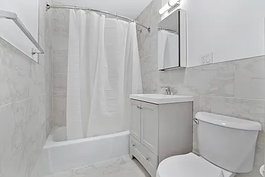 Rented by R New York