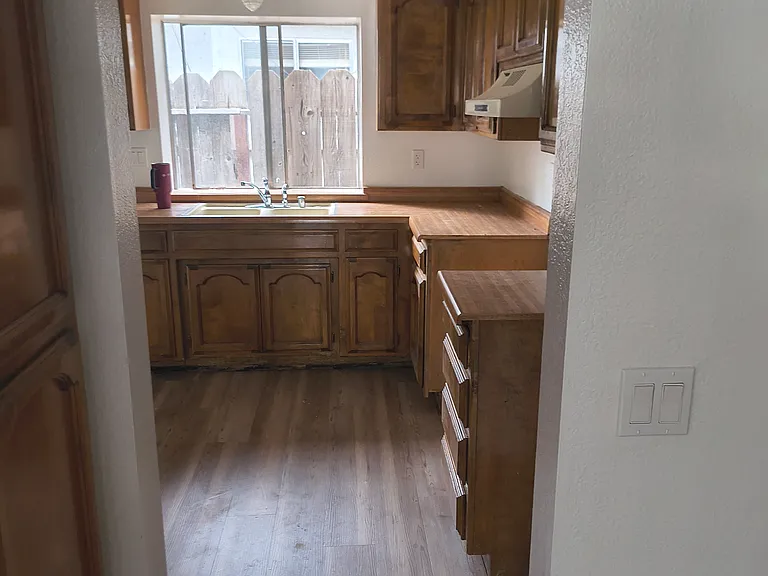 310 Saint Michael Ct — Photo 8