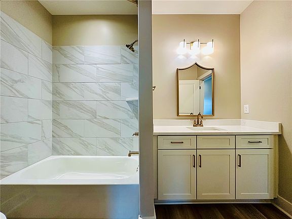 3rd image of 1100 Arcadia Ave #201