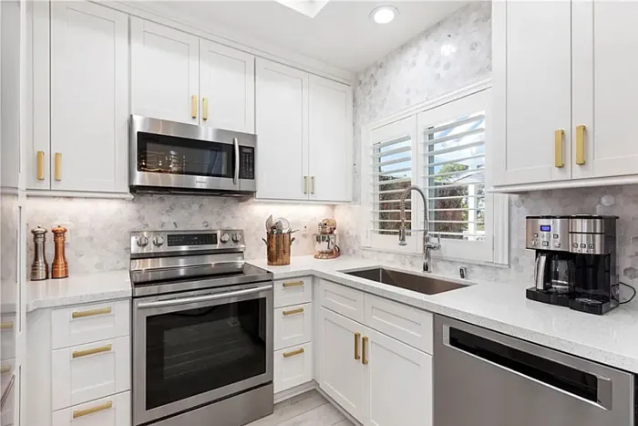 2 bed, 1.0 bath, 850 sqft, $4,500 — Photo 4