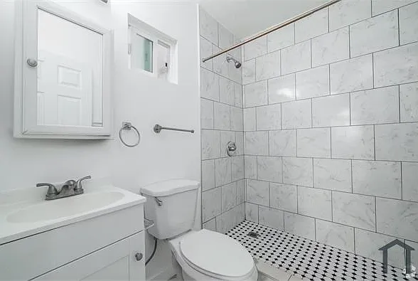 1554 S Stanley Ave #1554 — Photo 7