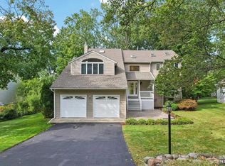 116 Oweno Rd, Mahwah, NJ 07430