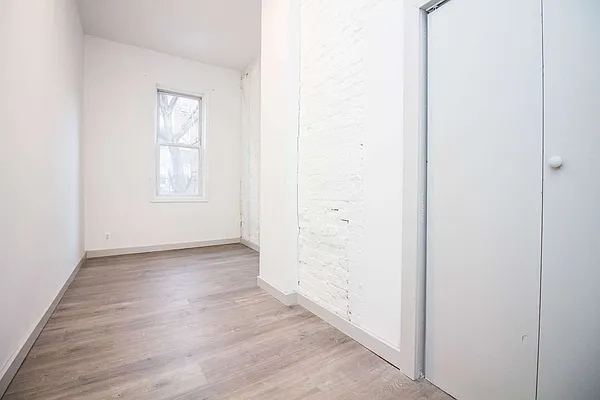 Rented by Nooklyn NYC LLC | media 17