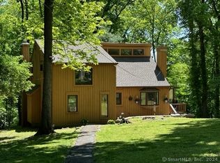 202 Crane Hollow Rd, Bethlehem, CT 06751