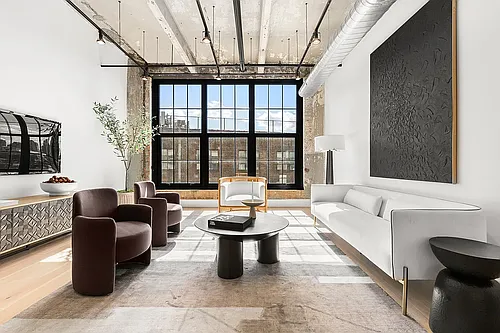 475 Kent Ave #511 Photo 1
