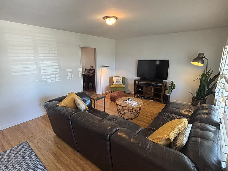 607 Claire Ave — Photo 3