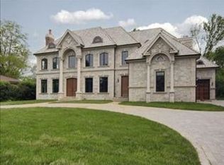 1942 Beechnut Rd, Northbrook, IL 60062