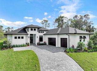 2088 Oakes Blvd, Naples, FL 34119
