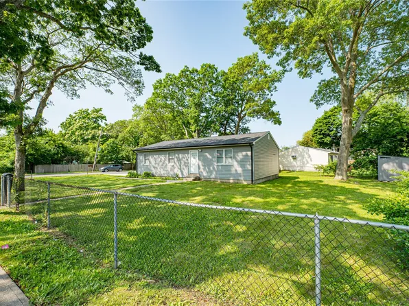 1350 Islip Avenue, Brentwood, NY 11717