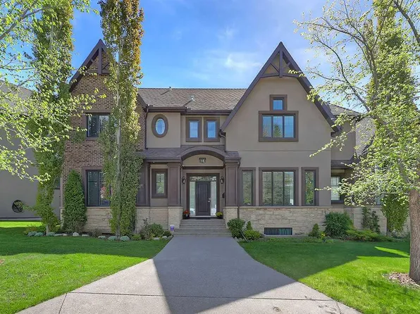 14 W Rosetree Rd NW, Calgary, AB T2K 1M6