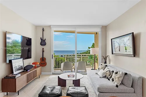 2475 Brickell Ave Photo 1
