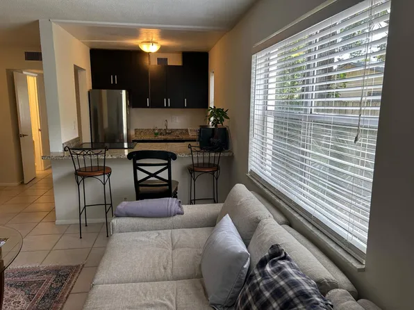 1220 NE 3rd St APT 107, Fort Lauderdale, FL 33301