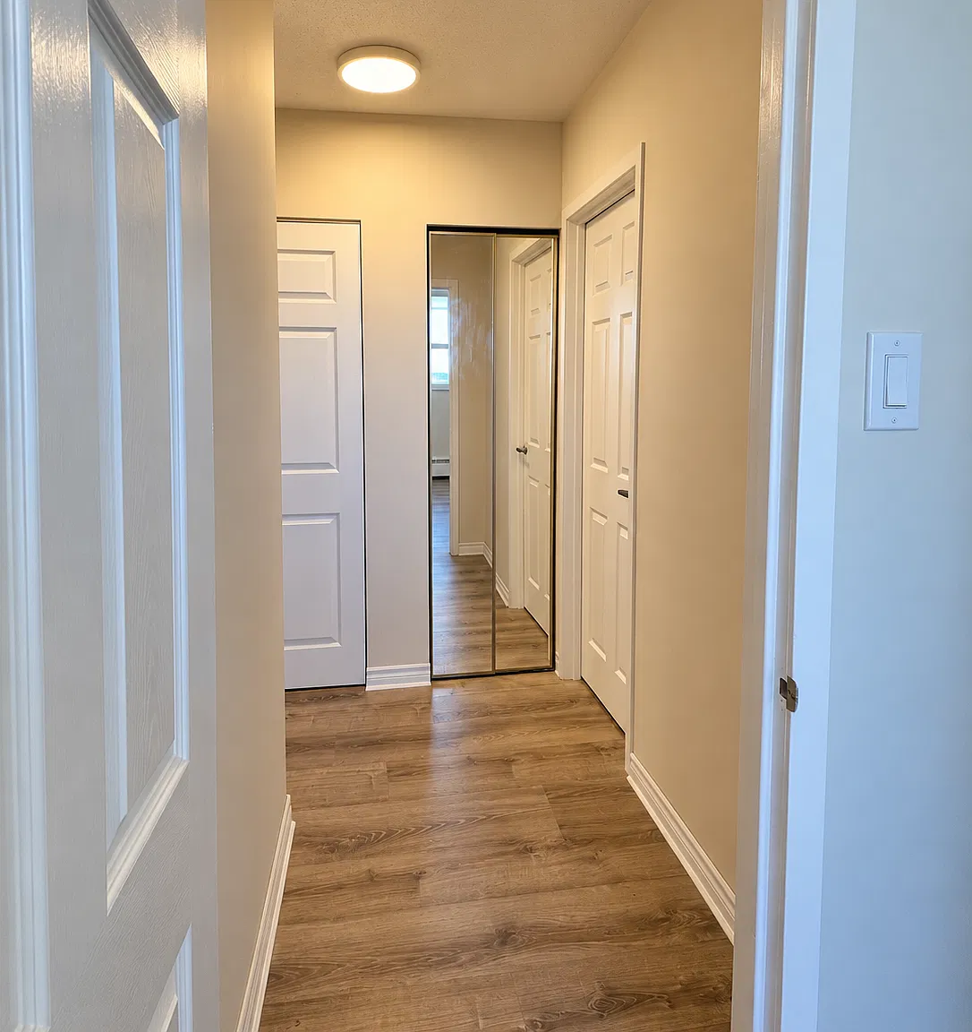 Albright & Airy Modern 2 Bedroom Condo — Photo 4